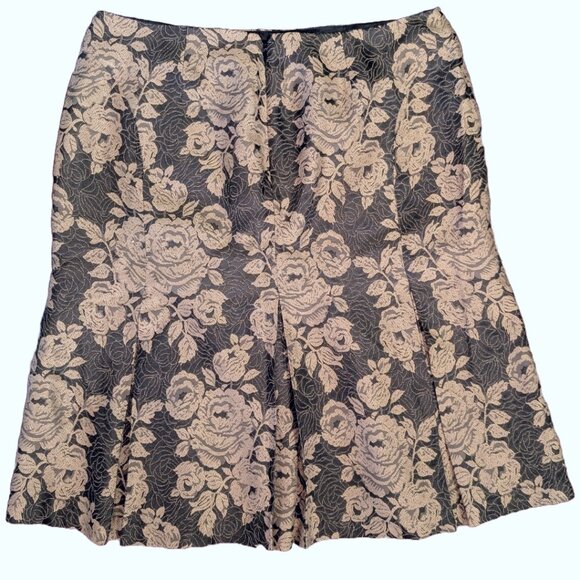 Ann Taylor Flute Skirt with Metallic Floral Pattern - Sz 8P - Picture 2 of 9